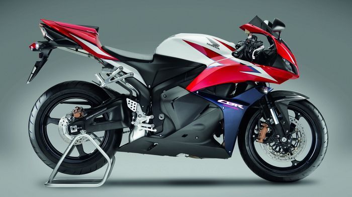 Honda CBR 600RR C-ABS του 2009 με… 8.900 ευρώ;!